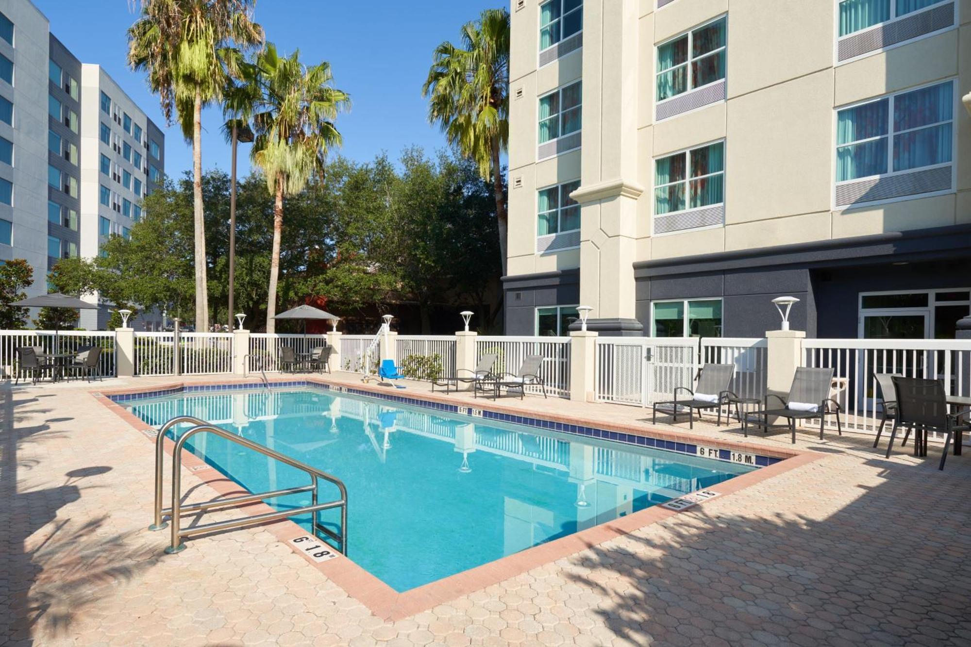 Fairfield Inn & Suites By Marriott Orlando International Drive/Convention Center Williamsburg Bagian luar foto